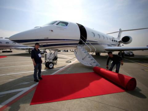 A Gulfstream G650ER.