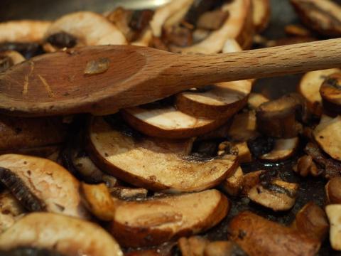 They can be a filling, vegetarian substitute for beef burgers.