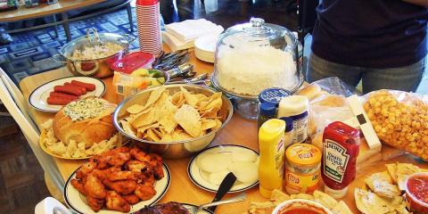 'Let's just hang out by the food'