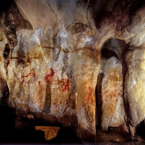 Pinturas neandertales en la Cueva de la Pasiega, en Cantabria. 