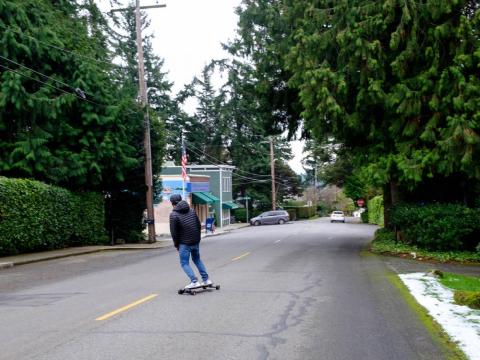 Evergreen Point Road, like most of Medina, was very quiet.<br>A car passed here or there, but for the most part the neighborhood was eerily peaceful. Evergreen Point Road, like most of Medina, was very quiet.<br>A car passed here or there, but for the most part the neighborhood was eerily peaceful.