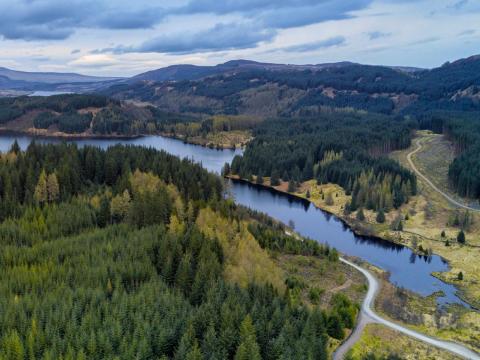 Loch Lomond e os Trossachs.