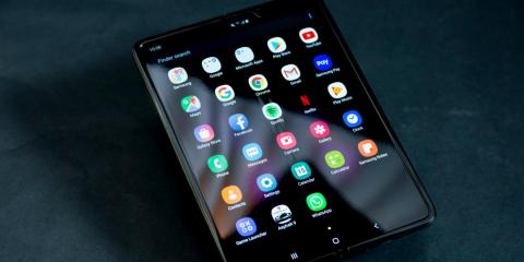 Some reviewers say their $2,000 Samsung Galaxy Fold foldable smartphones are breaking after just two days of use Some reviewers say their $2,000 Samsung Galaxy Fold foldable smartphones are breaking after just two days of use