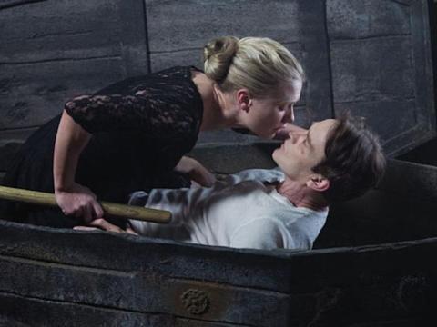 Sookie y Bill se dicen adiós.