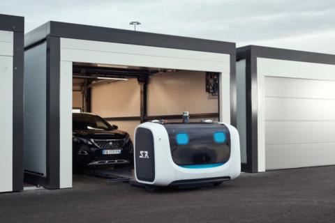 Un robot aparcacoches Un robot aparcacoches