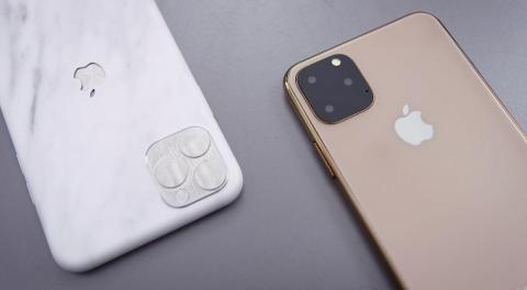Two machine-milled iPhone 11 dummy models, courtesy of the YouTuber Dave Lee. Two machine-milled iPhone 11 dummy models, courtesy of the YouTuber Dave Lee.