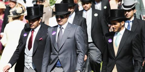 Goldman Sachs bankers left hundreds of suits behind in the bank's old London headquarters Goldman Sachs bankers left hundreds of suits behind in the bank's old London headquarters