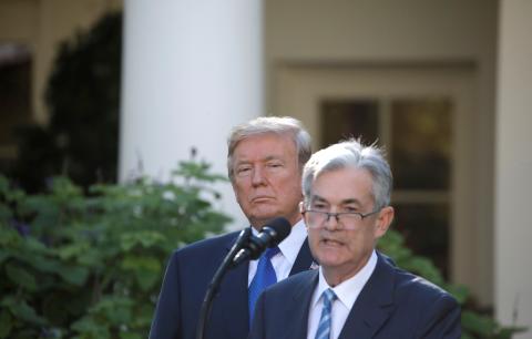 El presidente de Estados Unidos, Donald Trump, y el presidente de la Reserva Federal estadounidense, Jerome Powell