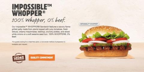 La web de Burger King ofrece detalles sobre cómo prepara su Impossible Whopper.