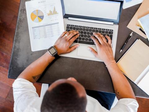 A time-management expert says there's one important downside to the 4-day workweek, even if it does make you more productive A time-management expert says there's one important downside to the 4-day workweek, even if it does make you more productive