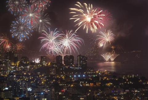 Valparaíso, Chile, tiene una de las mejores celebraciones de Año Nuevo del mundo. Valparaíso, Chile, tiene una de las mejores celebraciones de Año Nuevo del mundo.