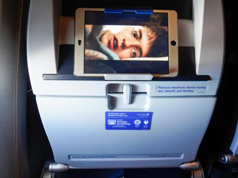 4. Plan ways to distract yourself during the flight.