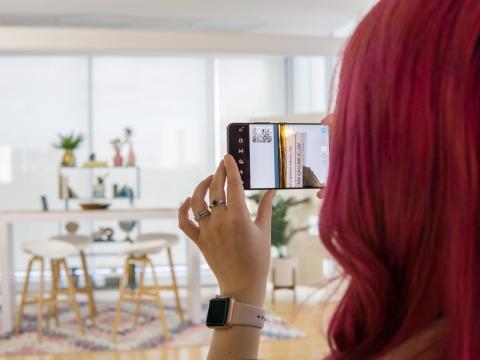 A camera that can zoom in closer