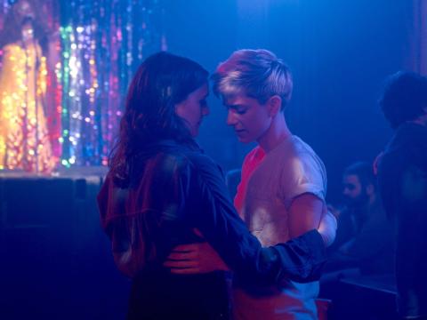 Charlotte Ritchie and Mae Martin costar in "Feel Good."
