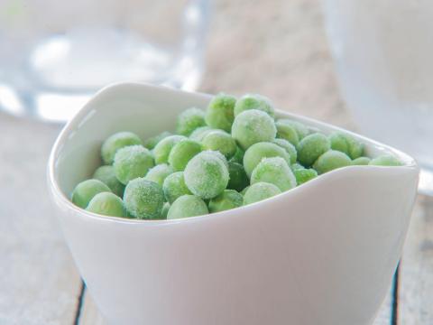 Frozen peas can hold up well after they are thawed.
