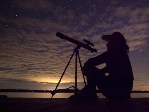 La lluvia de meteoritos de las Oriónidas alcanza su punto máximo esta semana. A continuación, le indicamos cómo ver las estrellas fugaces del polvo del cometa Halley.