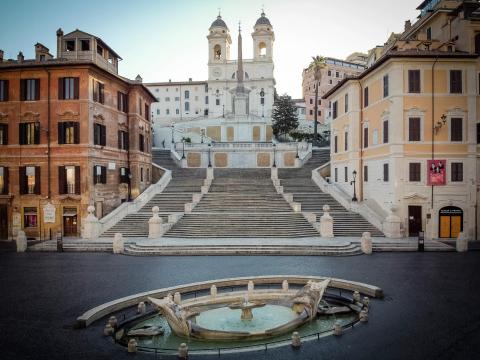 rome empty spanish steps lockdown italy