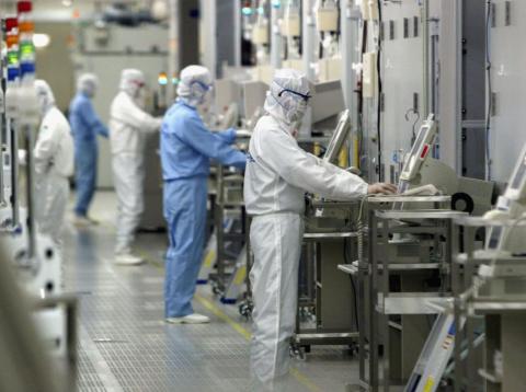It's going to be a 'hangover year' for semiconductors, RBC says It's going to be a 'hangover year' for semiconductors, RBC says