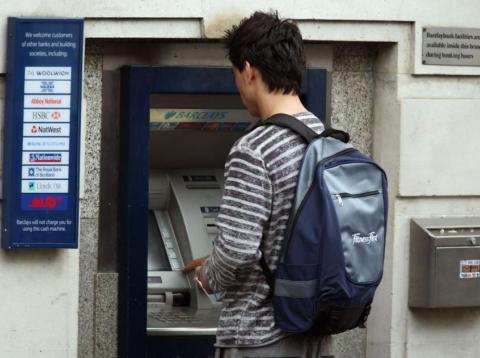 Sacar dinero del cajero Sacar dinero del cajero