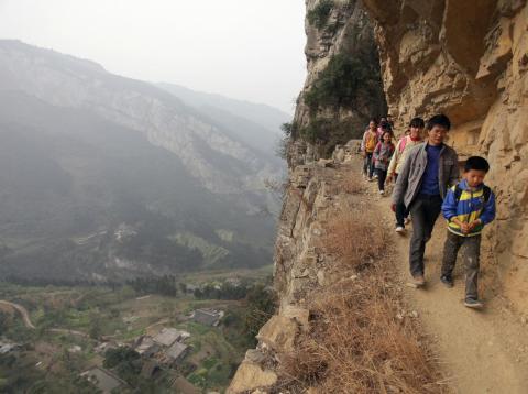22 photos reveal the extreme ways kids get to school around the world 22 photos reveal the extreme ways kids get to school around the world