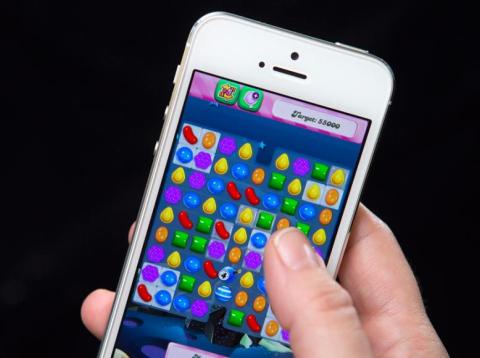 Smartphone gamers spent more time playing 'Candy Crush Saga' and 'Clash of Clans' than 'Fortnite' this summer Smartphone gamers spent more time playing 'Candy Crush Saga' and 'Clash of Clans' than 'Fortnite' this summer