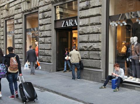 Una tienda de Zara, del grupo Inditex. Una tienda de Zara, del grupo Inditex.
