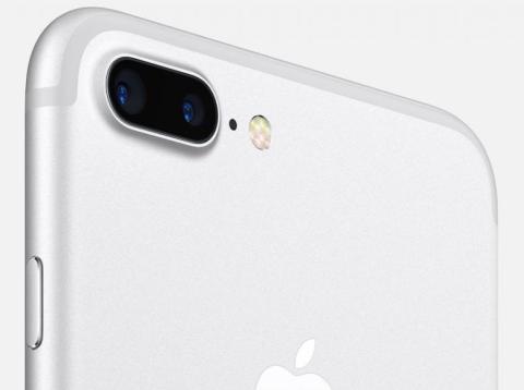 8 reasons why you should get the iPhone 7 instead of the new iPhone XR, XS, or XS Max 8 reasons why you should get the iPhone 7 instead of the new iPhone XR, XS, or XS Max
