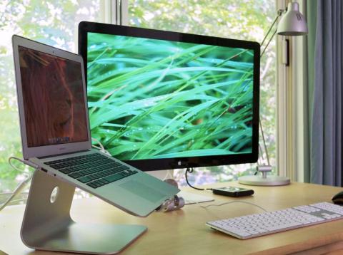 A neat desk can help you feel more organized and productive. A neat desk can help you feel more organized and productive.