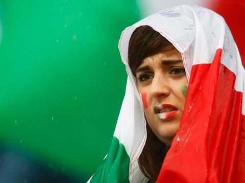 Italy fan before the match. Italy fan before the match.