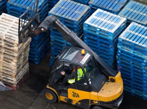 No-deal Brexit stockpiling panic as British businesses warn warehouses are already booked up for Christmas No-deal Brexit stockpiling panic as British businesses warn warehouses are already booked up for Christmas