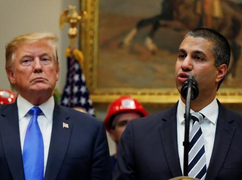 Ajit Pai (FCC) y Donald Trump Ajit Pai (FCC) y Donald Trump
