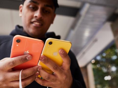 Eligiendo entre dos iPhone XR Eligiendo entre dos iPhone XR