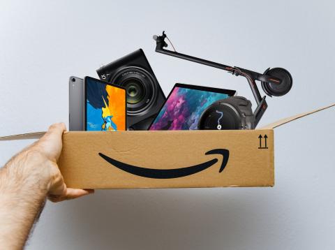 Amazon Compras Caja de Amazon llena de compras de productos