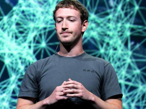 Facebook ha gastado más de 450 millones de euros en comprar una empresa que te deja controlar ordenadores con tu cerebro Facebook ha gastado más de 450 millones de euros en comprar una empresa que te deja controlar ordenadores con tu cerebro