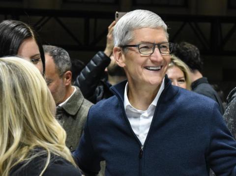 Apple soars to all-time high after top analyst suggests 'completely wireless' iPhone could arrive by 2021 Apple soars to all-time high after top analyst suggests 'completely wireless' iPhone could arrive by 2021
