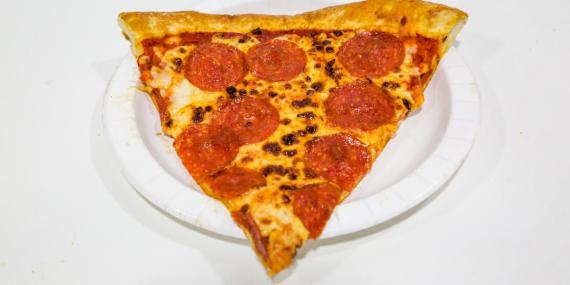 Domino's Pizza se ha gastado más de 7 millones de euros en almacenar ingredientes y salsa de tomate para prepararse ante un Brexit duro