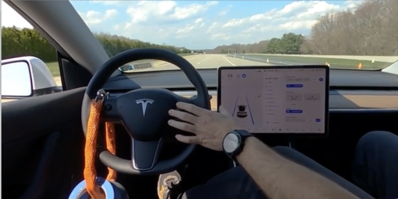 El autopilot de Tesla puesto a prueba