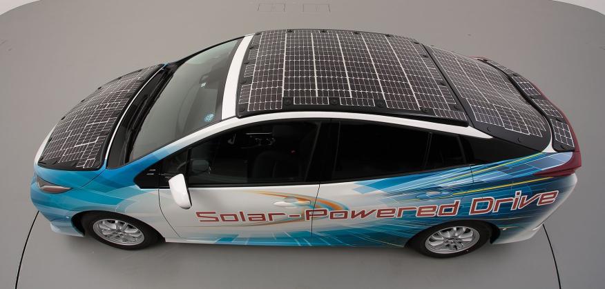 Toyota trabaja en un coche que funcione para siempre con energía solar |  Business Insider España